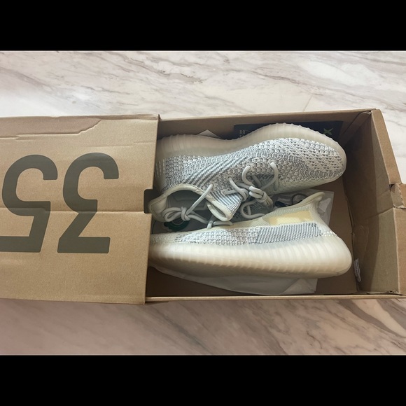 Yeezy 350 2v - Picture 9 of 13
